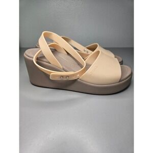 Crocs LiteRide Cream Platform Wedge Sandals Women Size 9 Casual Summer Comfort